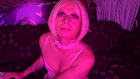 longbeachcd69 online show from December 30, 10:43 am