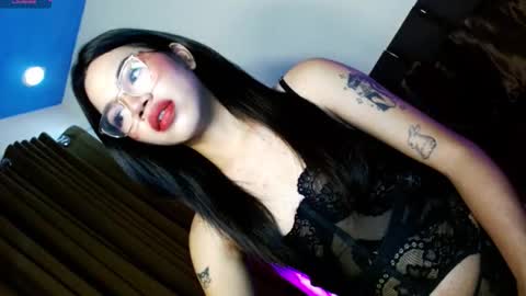 Snapshot of love_seren chatting on October 23, 12:09 pm Seren online show from October 23, 12:09 pm