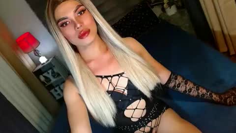lovelymiss_shyna11 online show from October 15, 9:09 am