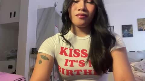 STWEET LINA online show from March 13, 7:47 am