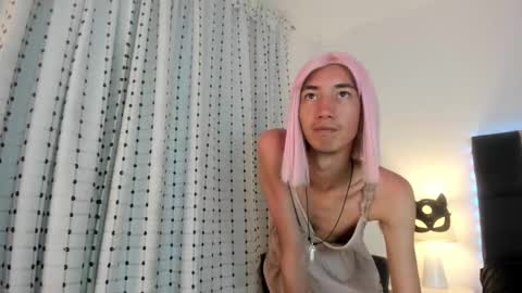 loverisu online show from December 5, 8:59 pm