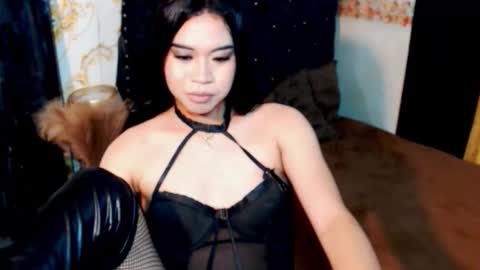 luisaellanor online show from February 5, 6:37 pm