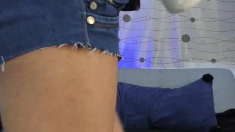 Luka Castillo online show from January 21, 4:00 am