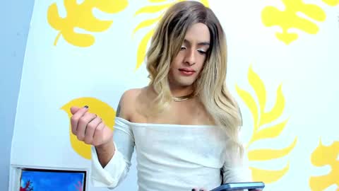 Luka Castillo online show from October 15, 12:27 pm