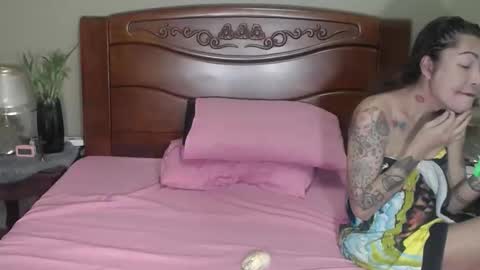 lulu_wild online show from March 22, 11:59 am