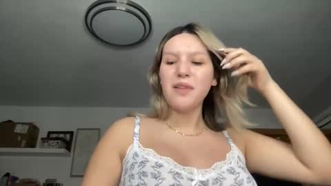 Lunacats online show from April 3, 10:08 pm