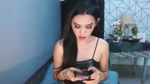 lustress_katalina69 online show from April 23, 3:03 am