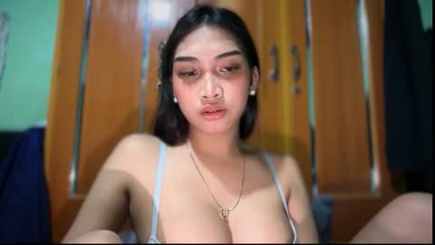 Snapshot of maddison_jade chatting on October 19, 2:09 pm maddison_jade online show from October 19, 2:09 pm