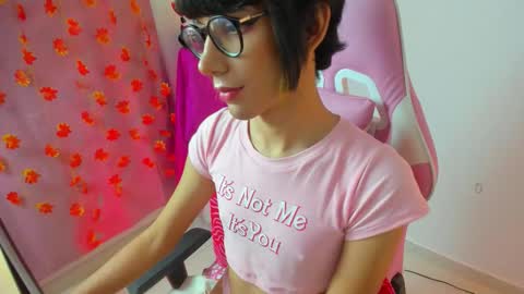 Madeline  online show from March 9, 7:01 am