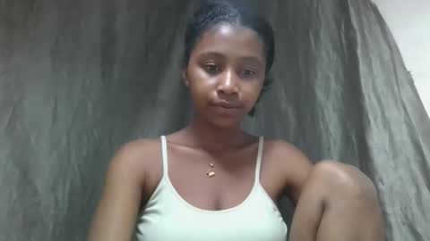 mamieriela online show from April 13, 6:23 pm