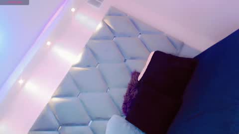 Manuela Kingsley online show from December 23, 11:36 am