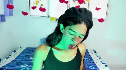 Snapshot of mariana_ofc chatting on March 10, 12:28 pm Mariana online show from March 10, 12:28 pm
