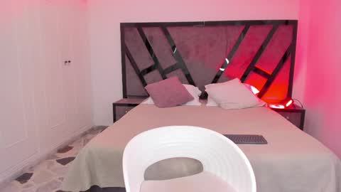 Marilyn online show from September 19, 5:02 am