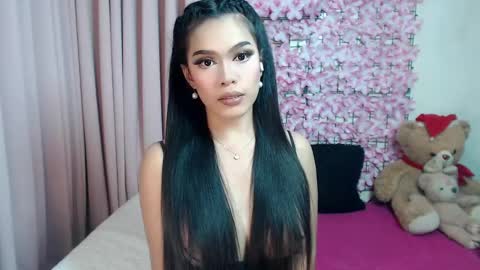 Snapshot of martha_fox chatting on March 12, 7:13 am DONT FORGET TO FOLLOW ME AND GIVE ME A THUMBS UP GUYS- martha online show from March 12, 7:13 am
