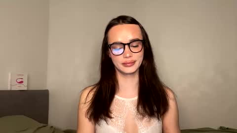 Mary online show from November 17, 7:25 pm