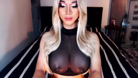 Snapshot of massivecockxmistress chatting on September 15, 1:21 am Aica online show from September 15, 1:21 am