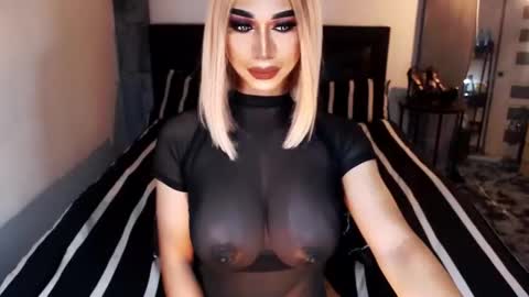 Snapshot of massivecockxmistress chatting on October 30, 3:16 am Aica online show from October 30, 3:16 am