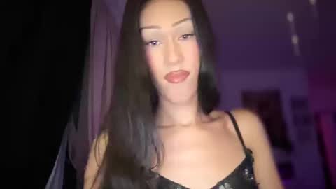 MOLLY MILLS online show from October 15, 2:55 am