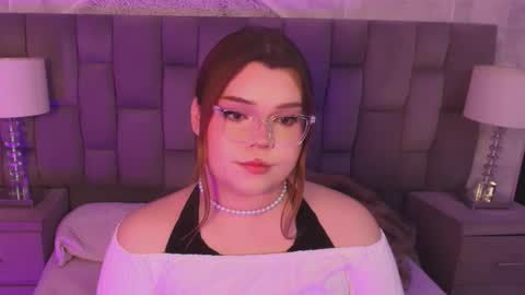 Maxine Minx online show from November 11, 7:32 am