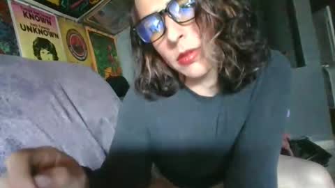 Snapshot of mayra_mayhem chatting on December 11, 4:42 pm diana doll online show from December 11, 4:42 pm