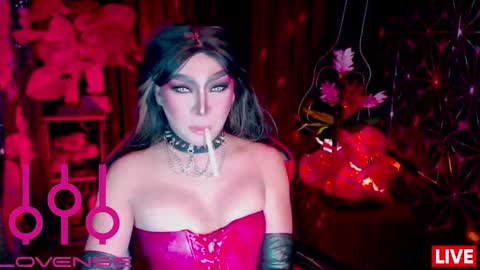 THE QUEEN ALPHA   Queen Medusa Prey online show from March 2, 11:33 pm