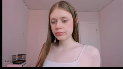 Melissa online show from March 29, 8:15 am