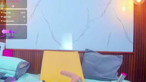 Mia Conde online show from October 7, 6:25 am