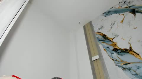 mialuxxi online show from April 22, 7:48 am