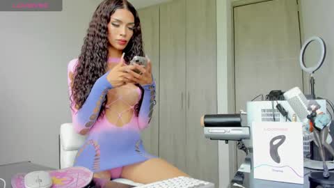 Snapshot of miaspell chatting on September 29, 5:01 pm Mia instagram miasspell online show from September 29, 5:01 pm