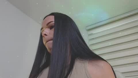 Mia online show from February 16, 4:53 pm