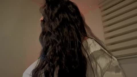 Mia online show from September 15, 10:20 am