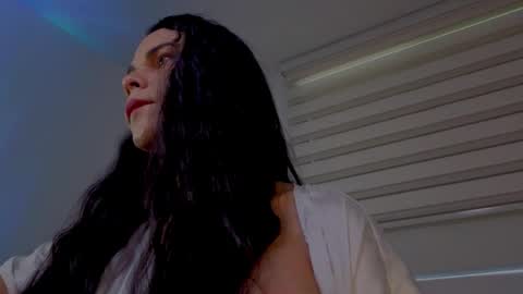 Mia online show from September 26, 4:26 pm