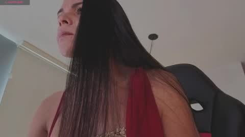 Mia online show from April 13, 2:32 pm