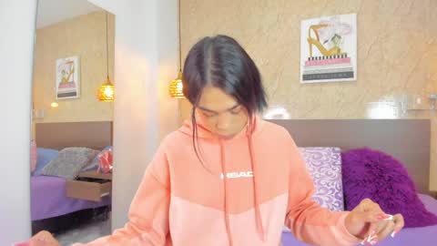 Miia online show from April 11, 11:36 am