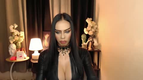 Mistress MikeyAlawi online show from January 30, 2:36 pm