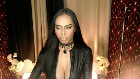 Mistress MikeyAlawi online show from March 4, 4:49 am