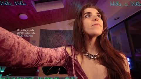Snapshot of milla_milla chatting on January 4, 6:41 am milla_milla online show from January 4, 6:41 am