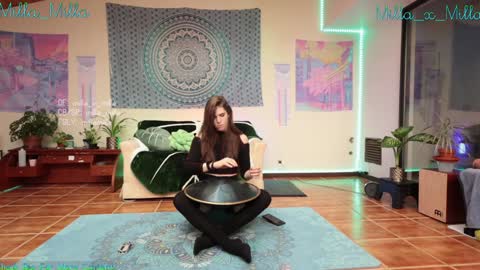Snapshot of milla_milla chatting on January 16, 8:14 pm milla_milla online show from January 16, 8:14 pm