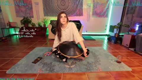 Snapshot of milla_milla chatting on January 21, 2:44 am milla_milla online show from January 21, 2:44 am