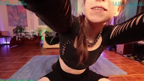 Snapshot of milla_milla chatting on January 24, 3:11 am milla_milla online show from January 24, 3:11 am