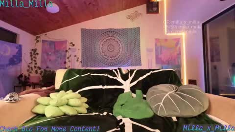 milla_milla online show from December 5, 8:09 am