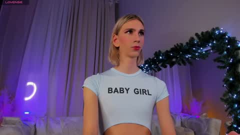 Lianna online show from December 22, 5:32 pm