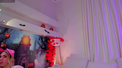 Lianna online show from October 29, 7:17 am