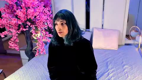     online show from February 20, 12:51 pm