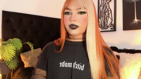 Snapshot of miss_zz chatting on September 16, 7:40 pm miss_zz online show from September 16, 7:40 pm