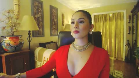 Snapshot of missbrownx chatting on December 25, 7:14 am Brownie -P online show from December 25, 7:14 am