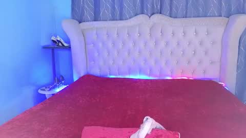 im your queen steffie online show from February 7, 10:49 pm