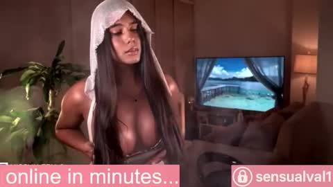 Snapshot of missvalery_1 chatting on October 14, 12:11 am OF online show from October 14, 12:11 am