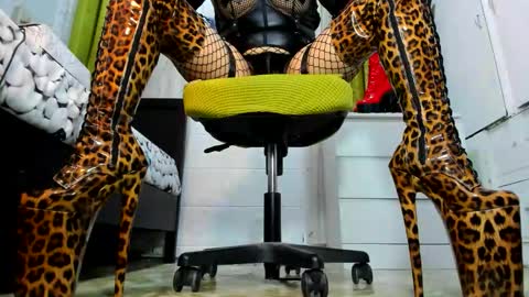 Tiffany online show from September 12, 3:48 am