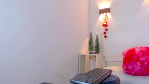 Molly Spears online show from January 2, 11:20 am